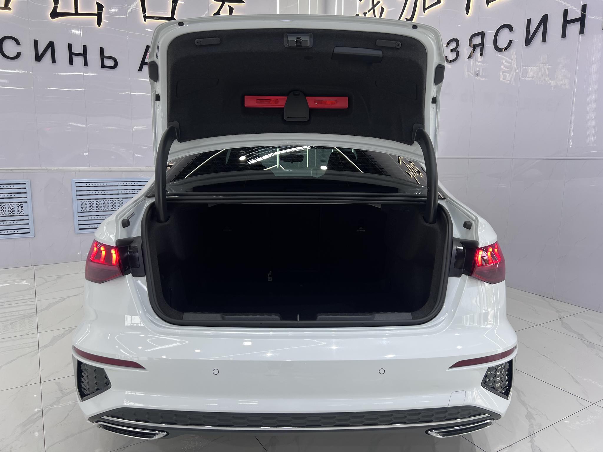 Audi A3 2023, фото 17