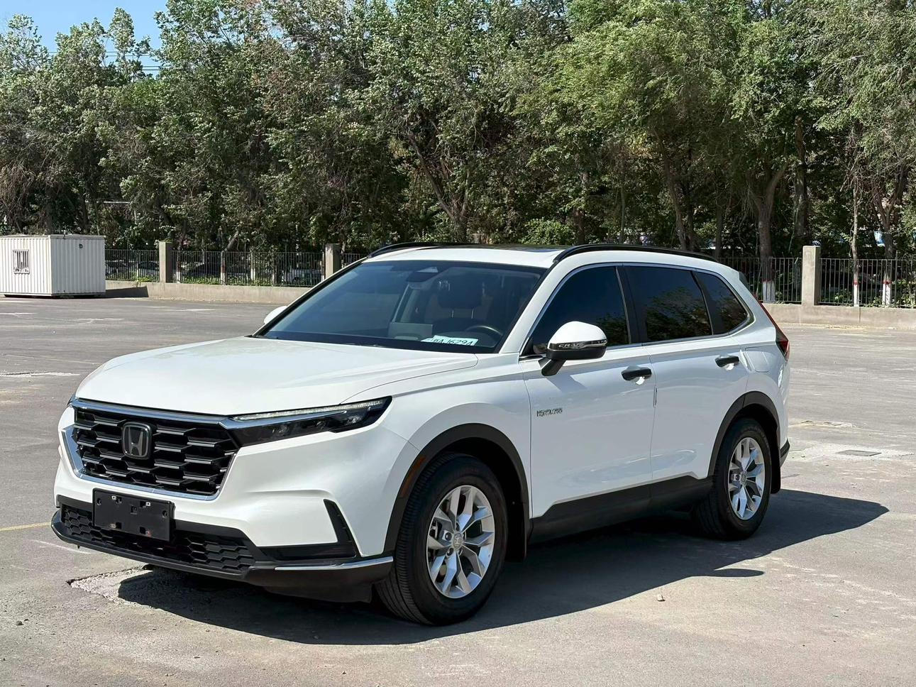 Honda CR-V 2023, 1.5 л турбо, вариатор, Передний привод, пробег 50 000 км — авто из Китая с пробегом
