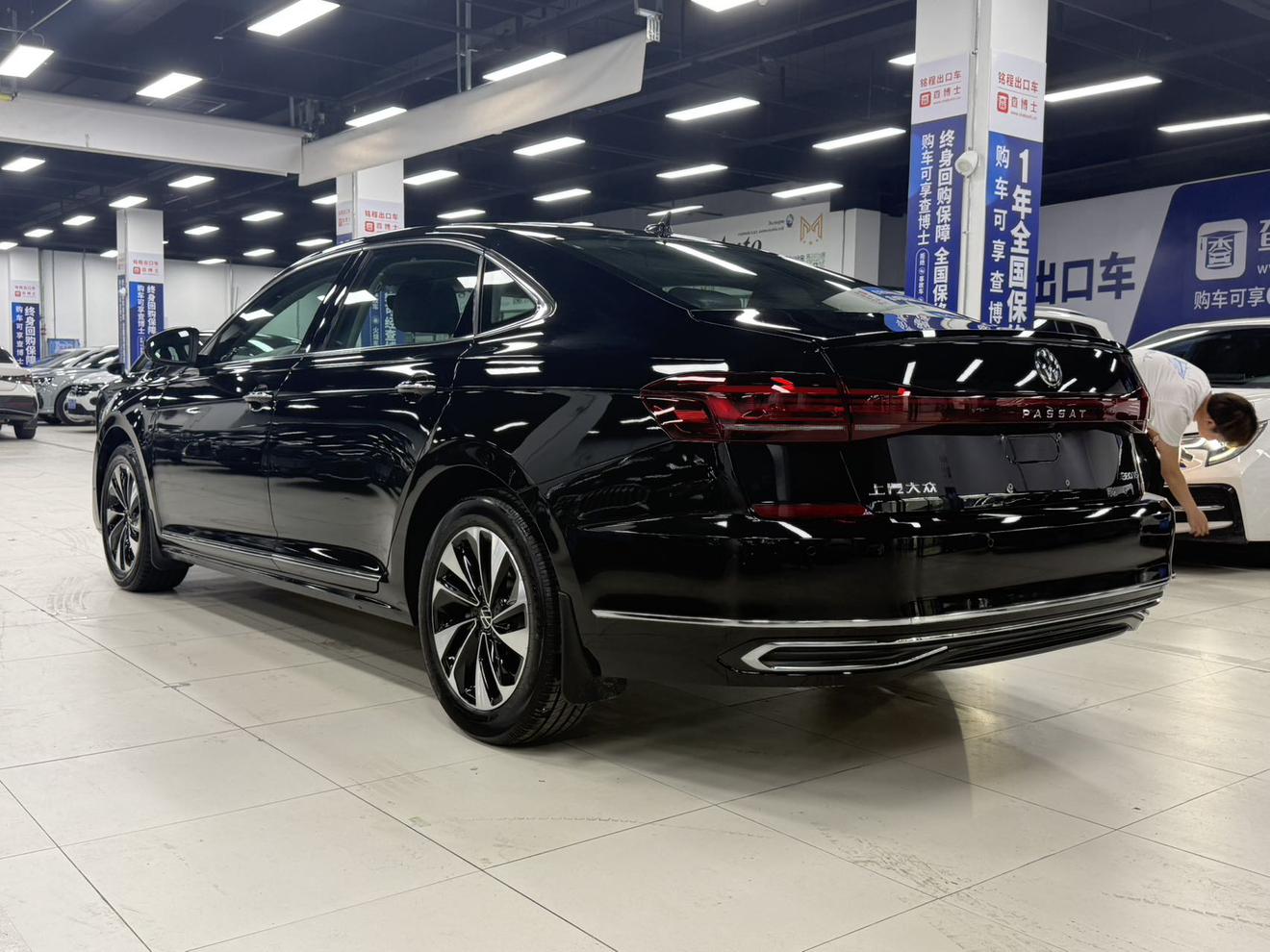 Volkswagen Passat 2023, фото 7