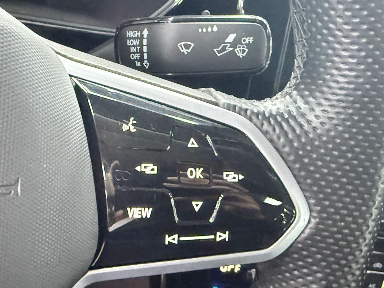 Volkswagen Passat 2023, фото 13