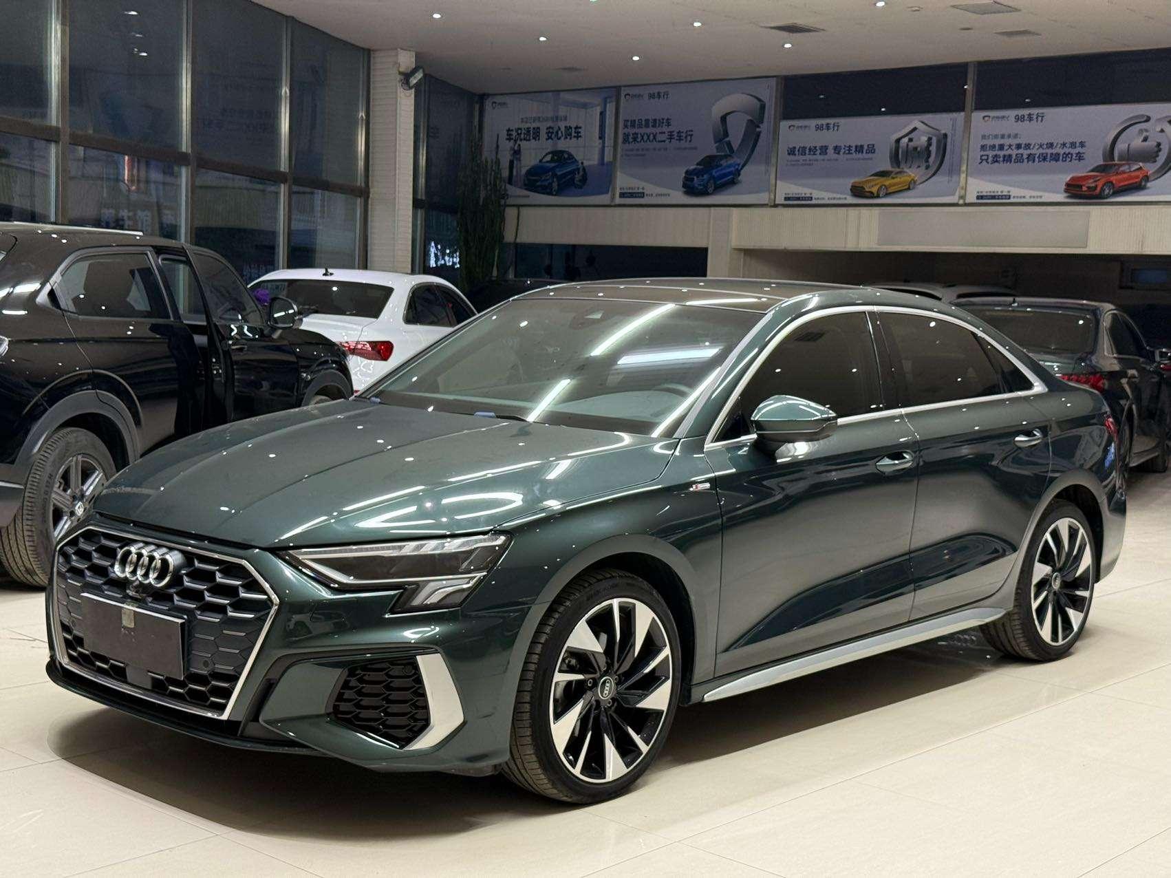Audi A3 2022, 1.4 л турбо, робот (DCT), передний, пробег 26 000 км — авто из Китая с пробегом
