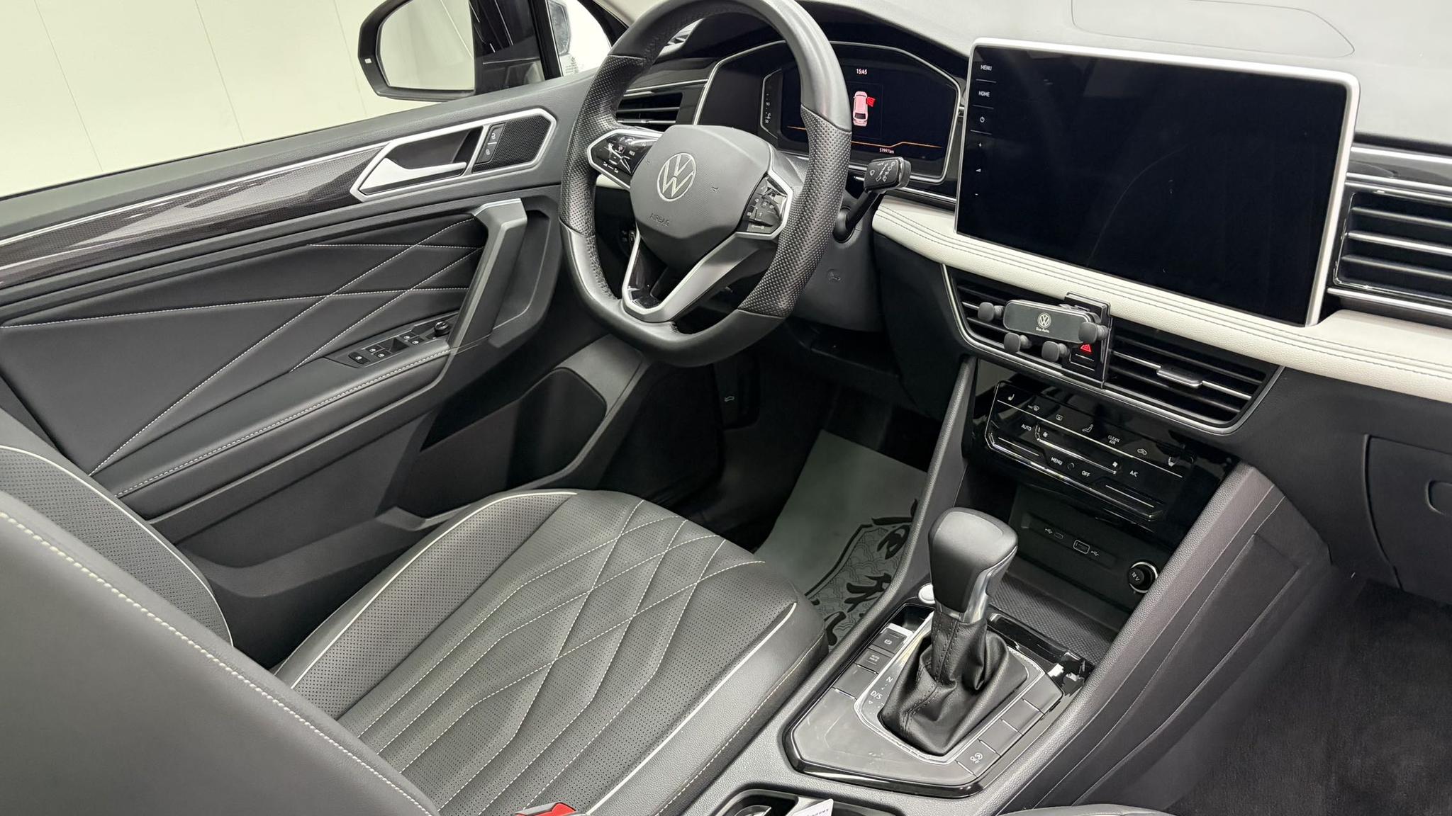 Volkswagen Tiguan 2023, фото 14