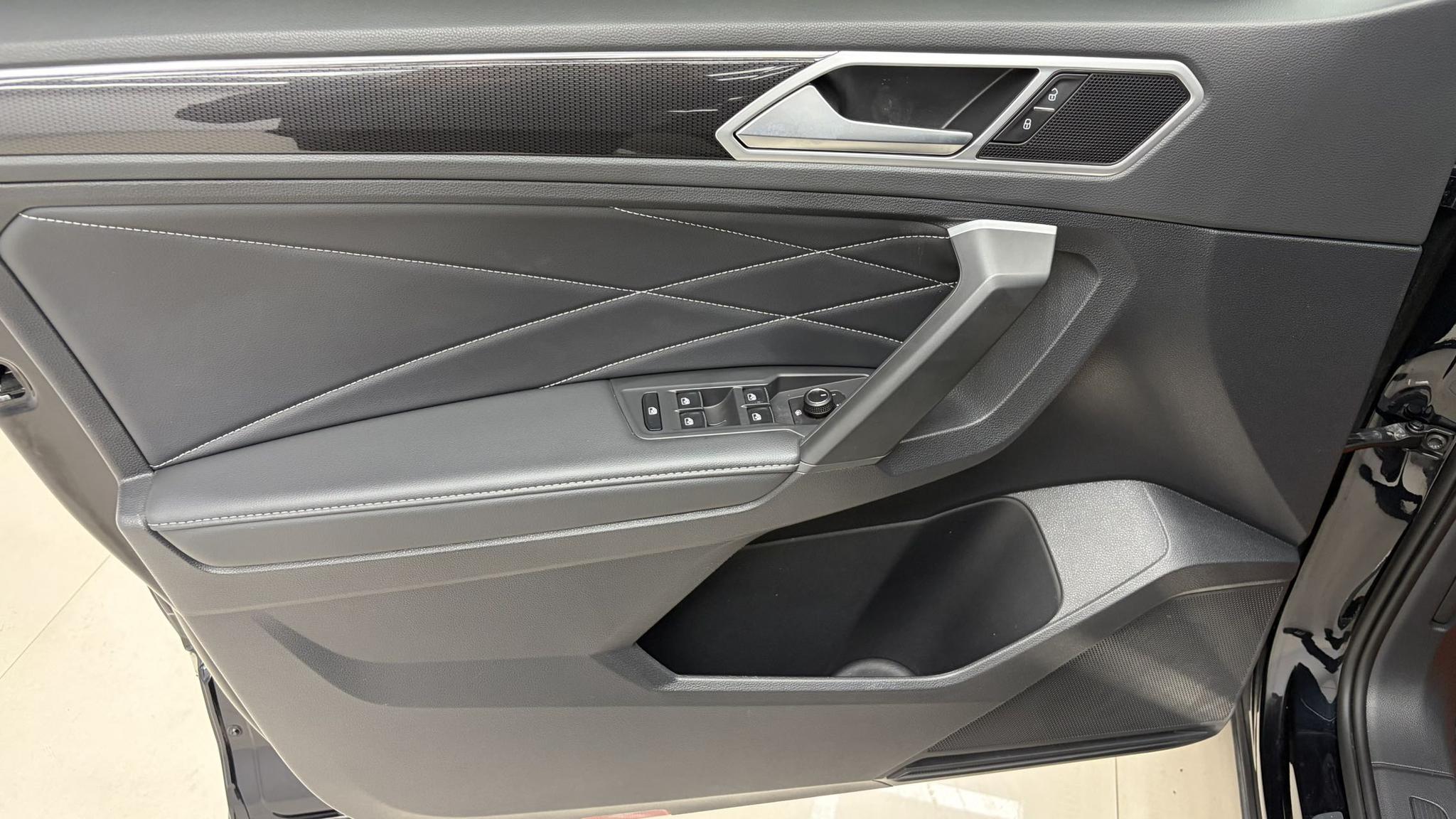 Volkswagen Tiguan 2023, фото 15