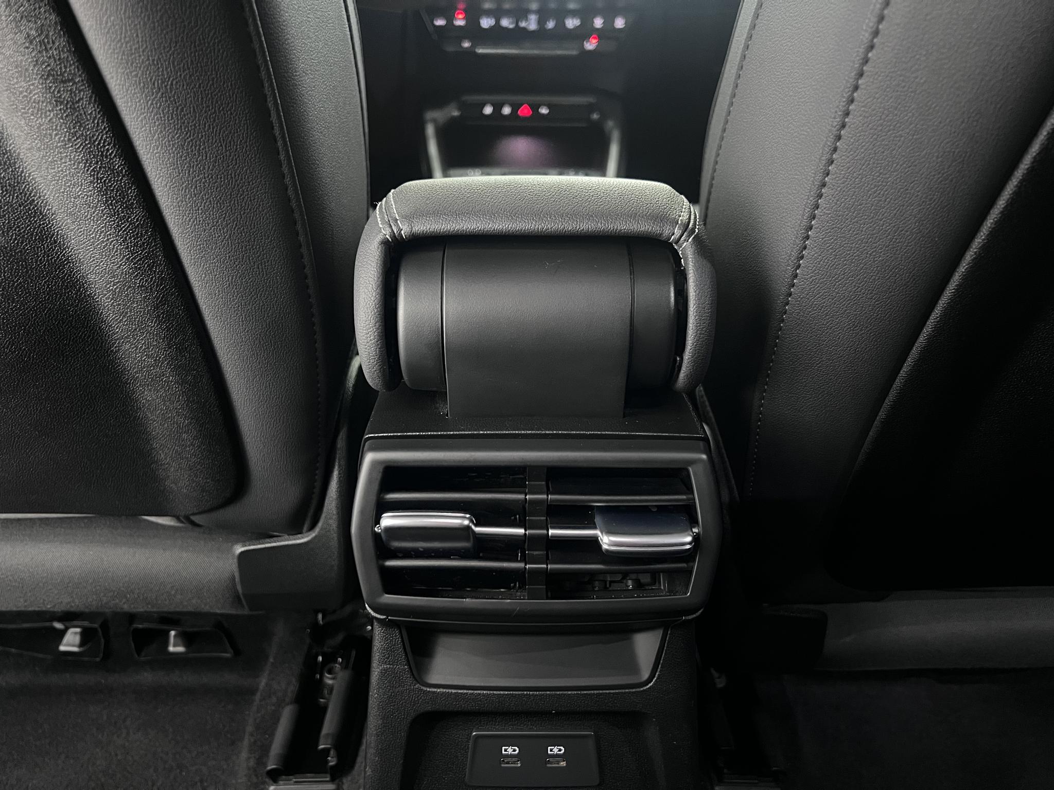 Audi A3 2023, фото 14