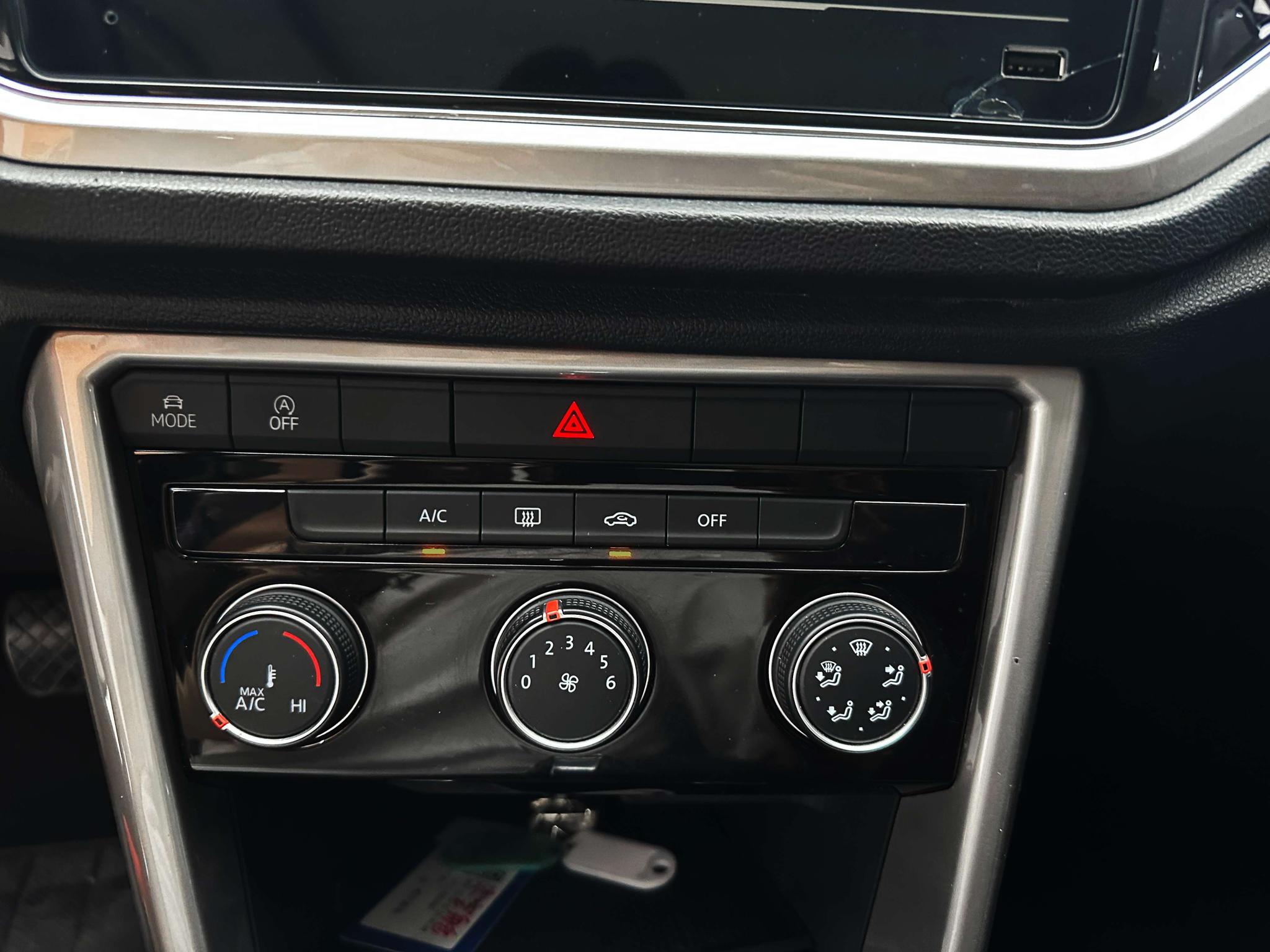 Volkswagen T-Roc 2022, фото 15