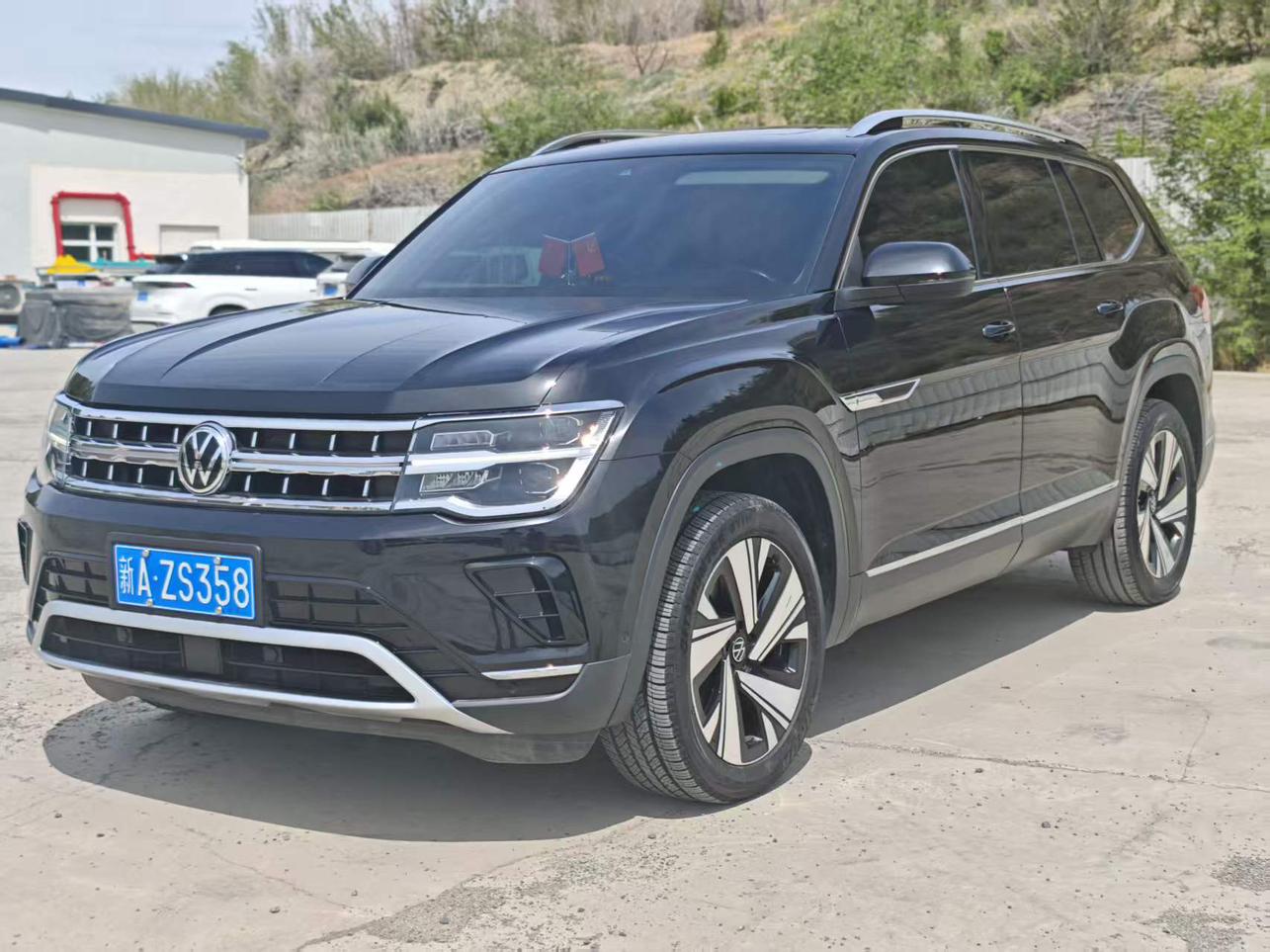 Volkswagen Teramont 2022, 2 л турбо, робот (DCT), полный, пробег 80 000 км — авто из Китая с пробегом