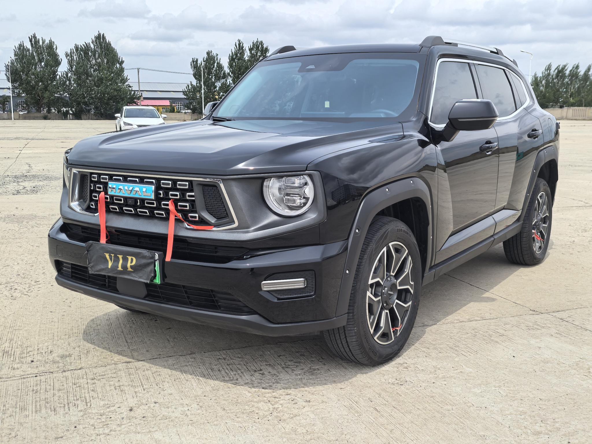 Haval Dargo PLUS 2023, 1.5 л турбо, 2-ст. DHT (гибридный), передний, пробег 16 000 км — авто из Китая с пробегом