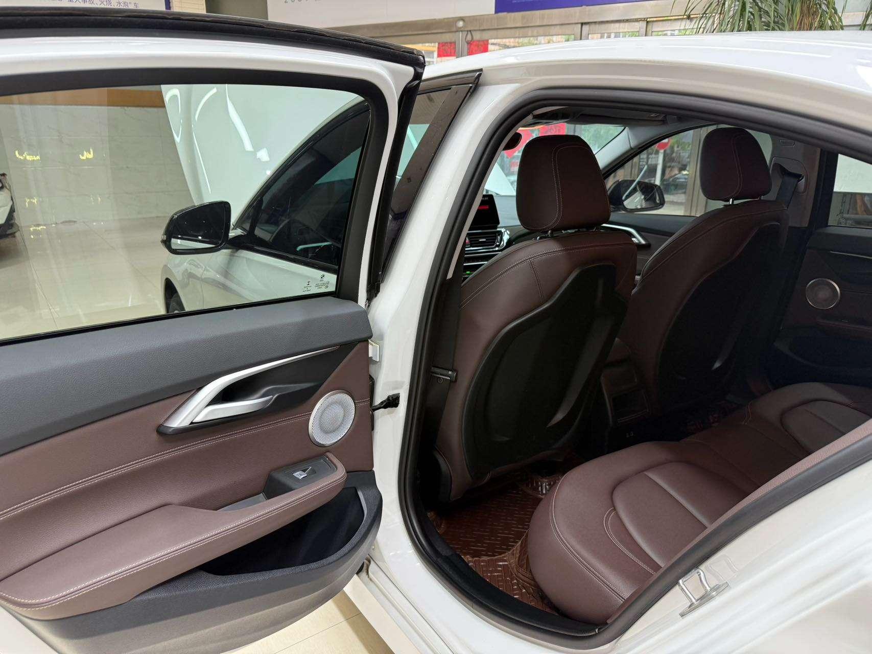 BMW 1 Series 2021, фото 17