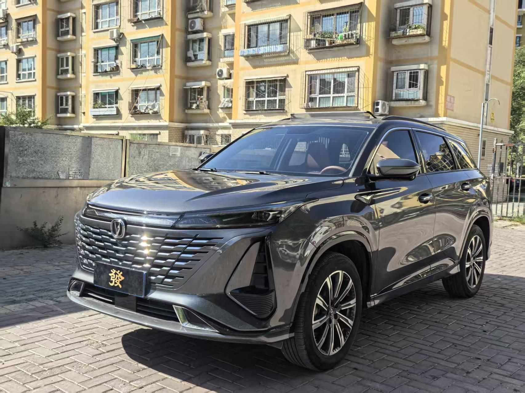 Changan CS75 PLUS 2023, 1.5 л турбо, автомат, передний, пробег 13 000 км — авто из Китая с пробегом