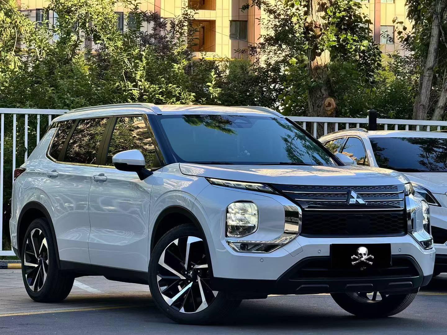 Mitsubishi Outlander 2023, фото 3