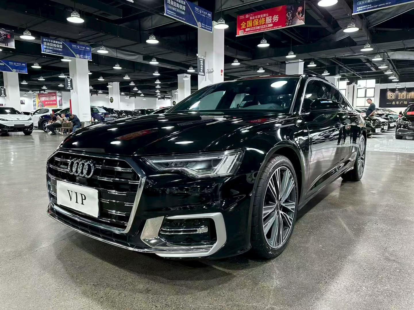 Audi A6L 2024, 2 л турбо, робот (DCT), полный, пробег 40 000 км — авто из Китая с пробегом
