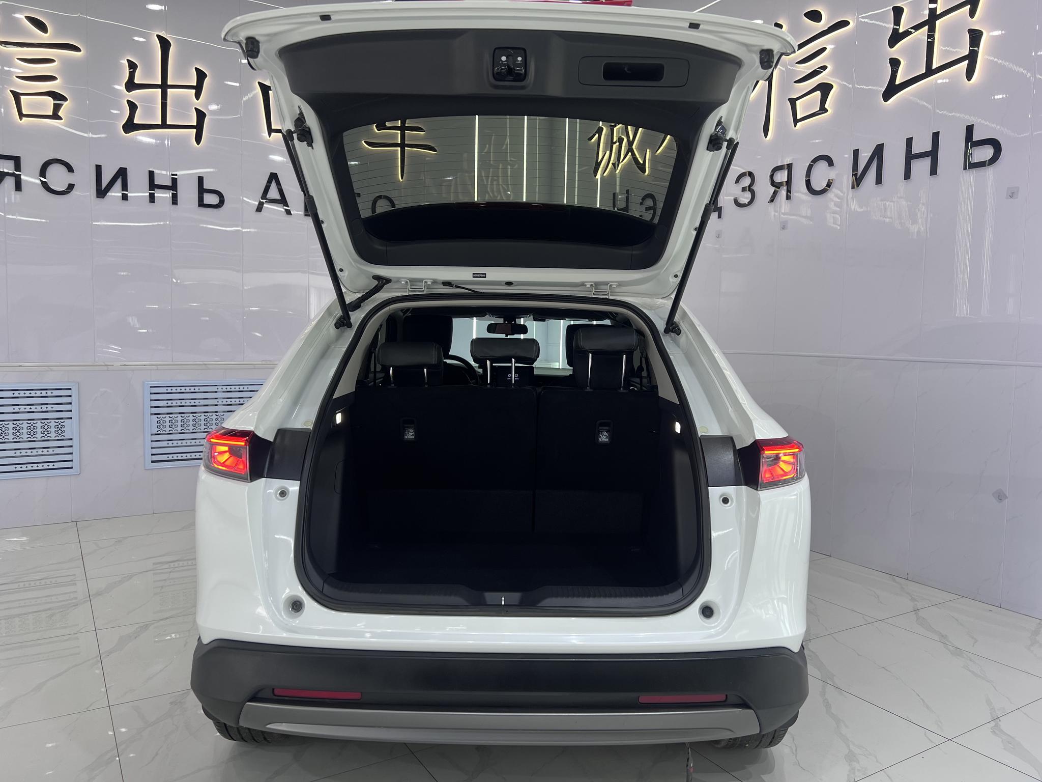 Honda Vezel 2023, фото 16