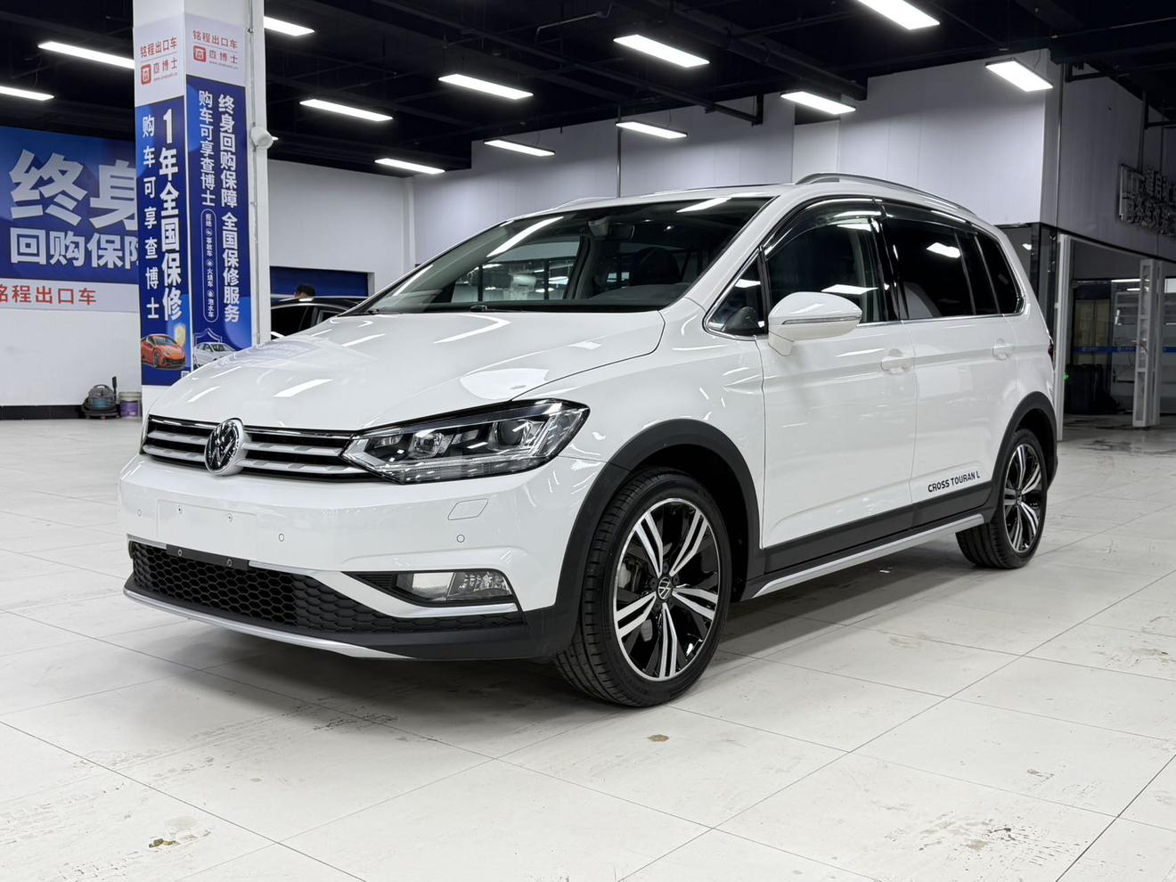 Volkswagen Tuan L 2022, 1.4 л турбо, робот (DCT), передний, пробег 35 000 км — авто из Китая с пробегом
