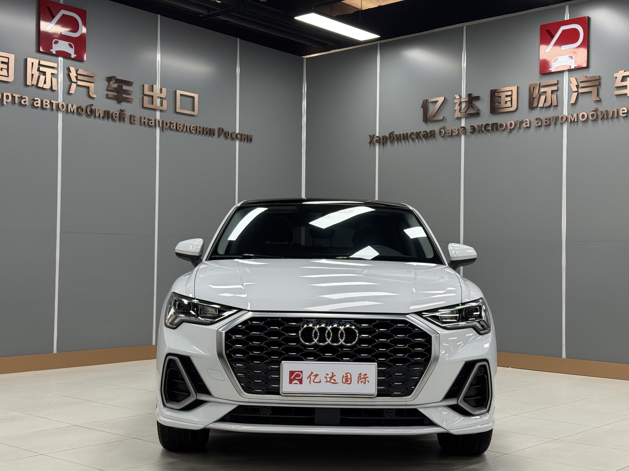 Audi Q3 Sportback 2022, фото 2