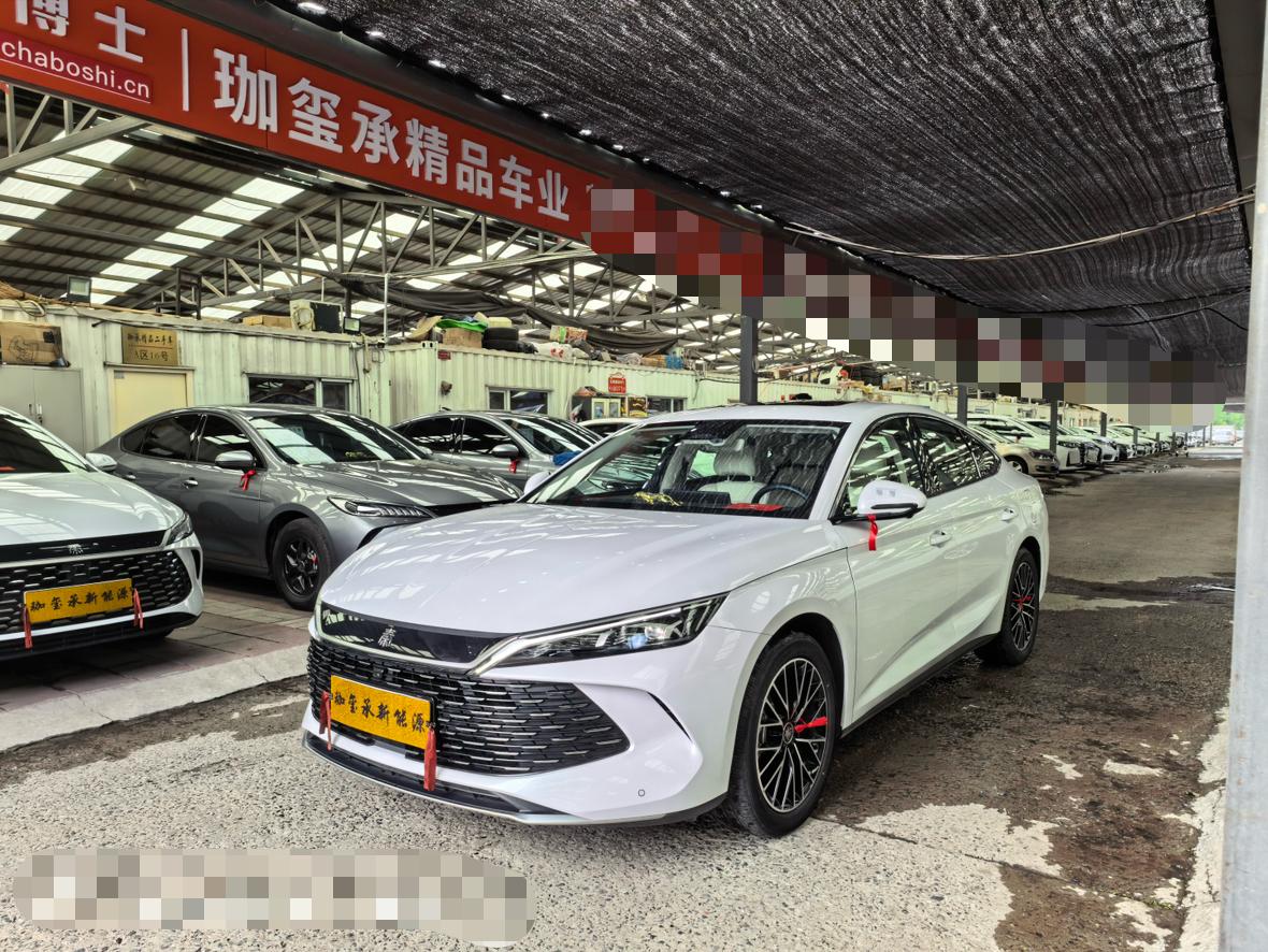 BYD Qin L DM 2025, 1.5 л, вариатор (CVT), передний, пробег 8 300 км — авто из Китая с пробегом