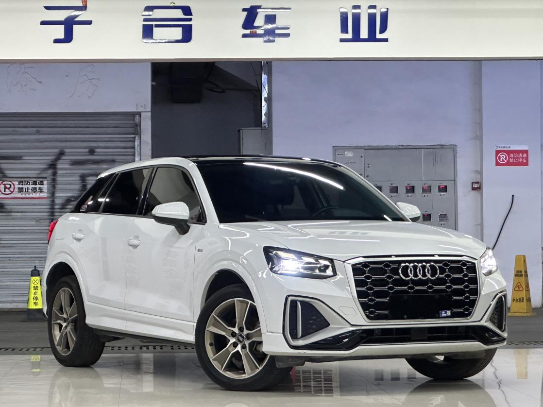 Audi Q2L 2022, фото 2