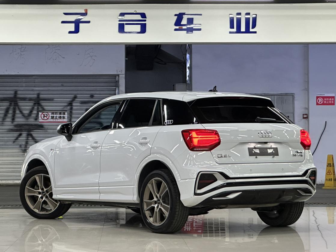 Audi Q2L 2022, фото 4