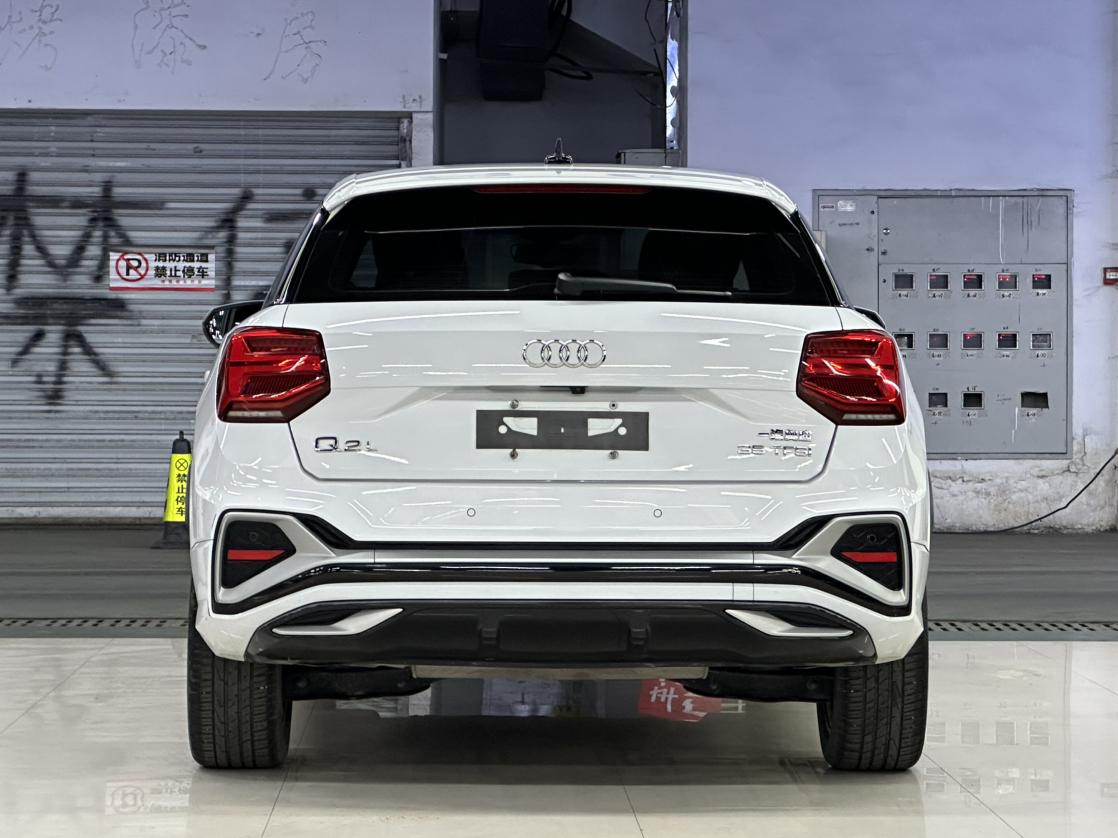 Audi Q2L 2022, фото 5