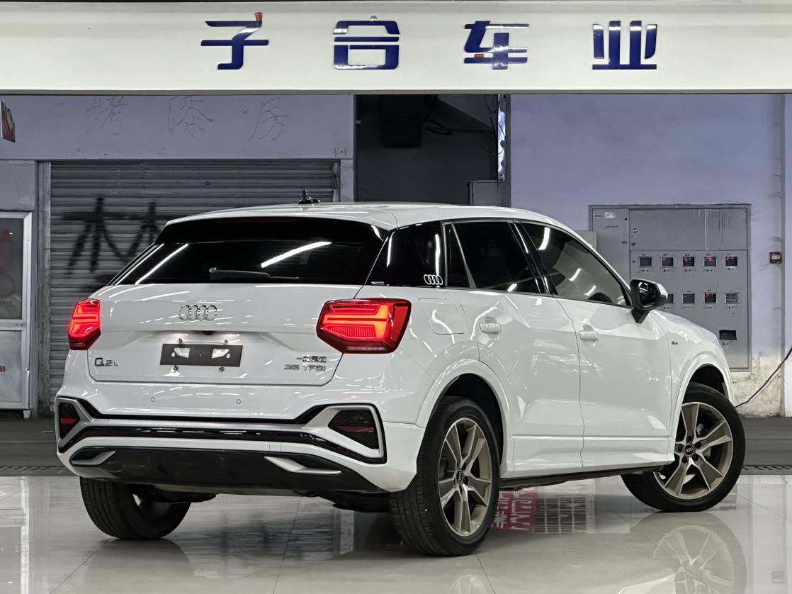 Audi Q2L 2022, фото 6