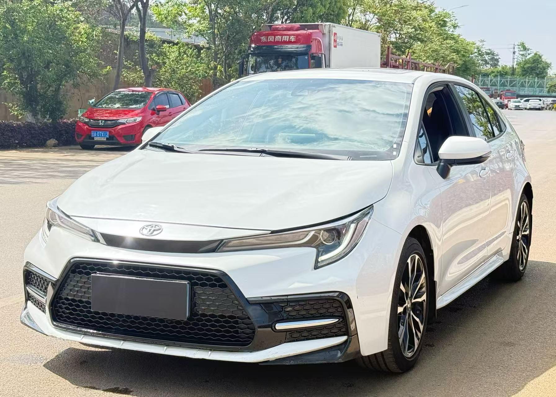 Toyota Corolla 2022, 1.2 л турбо, вариатор (10-ст.), Передний привод, пробег 32 000 км — авто из Китая с пробегом