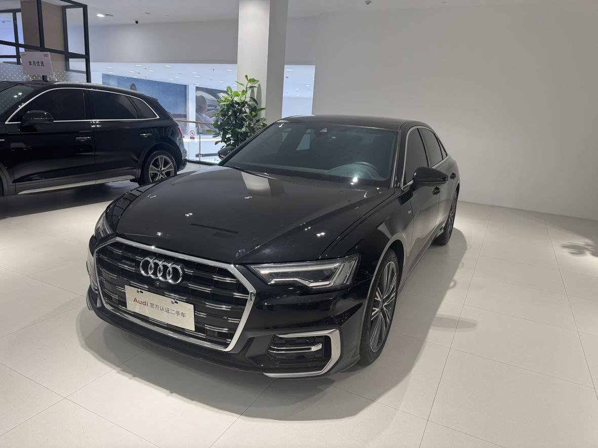 Audi A6L 2023, 2 л турбо, робот (DCT), полный, пробег 51 000 км — авто из Китая с пробегом