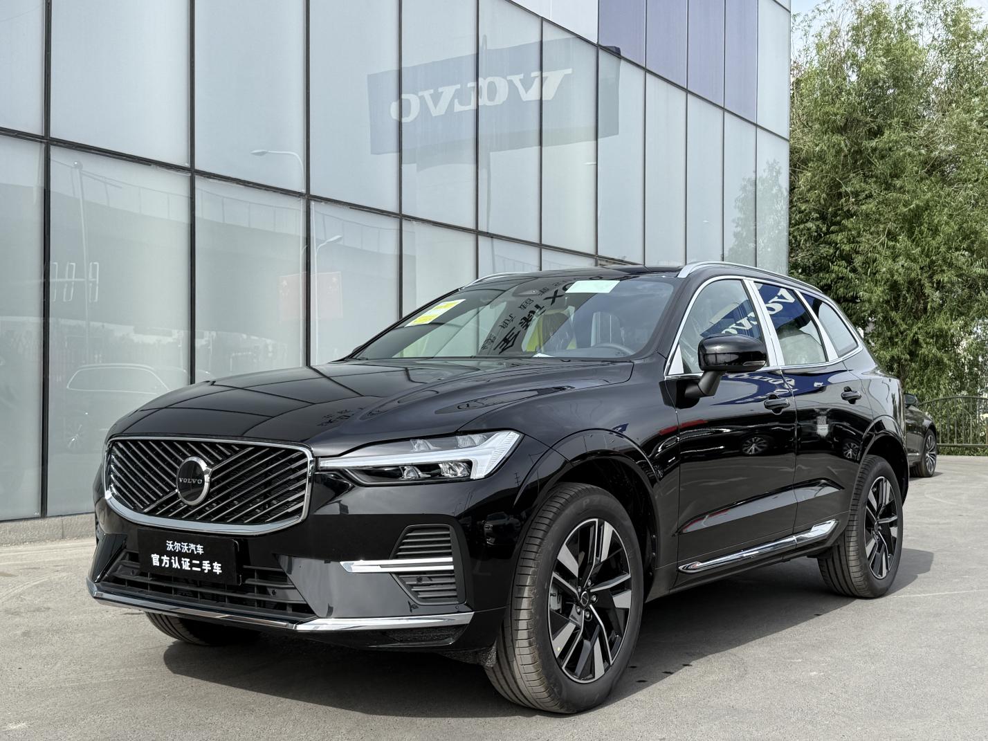 Volvo XC60 2026, 2 л турбо, автомат, полный, пробег 100 км — авто из Китая с пробегом