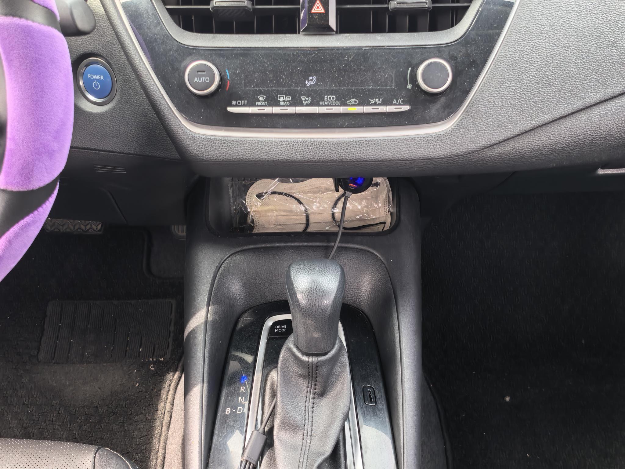 Toyota Corolla 2023, фото 12