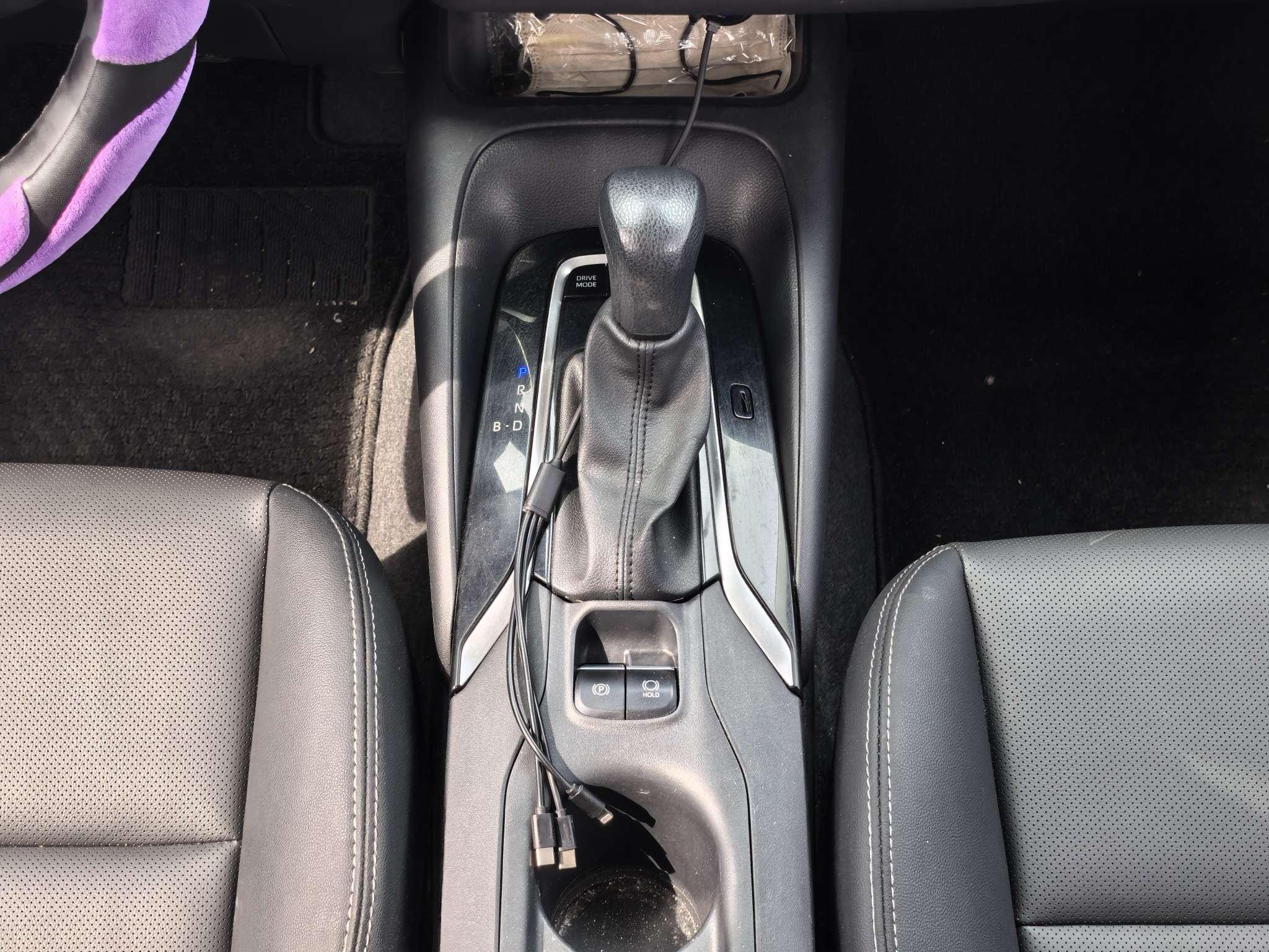 Toyota Corolla 2023, фото 13
