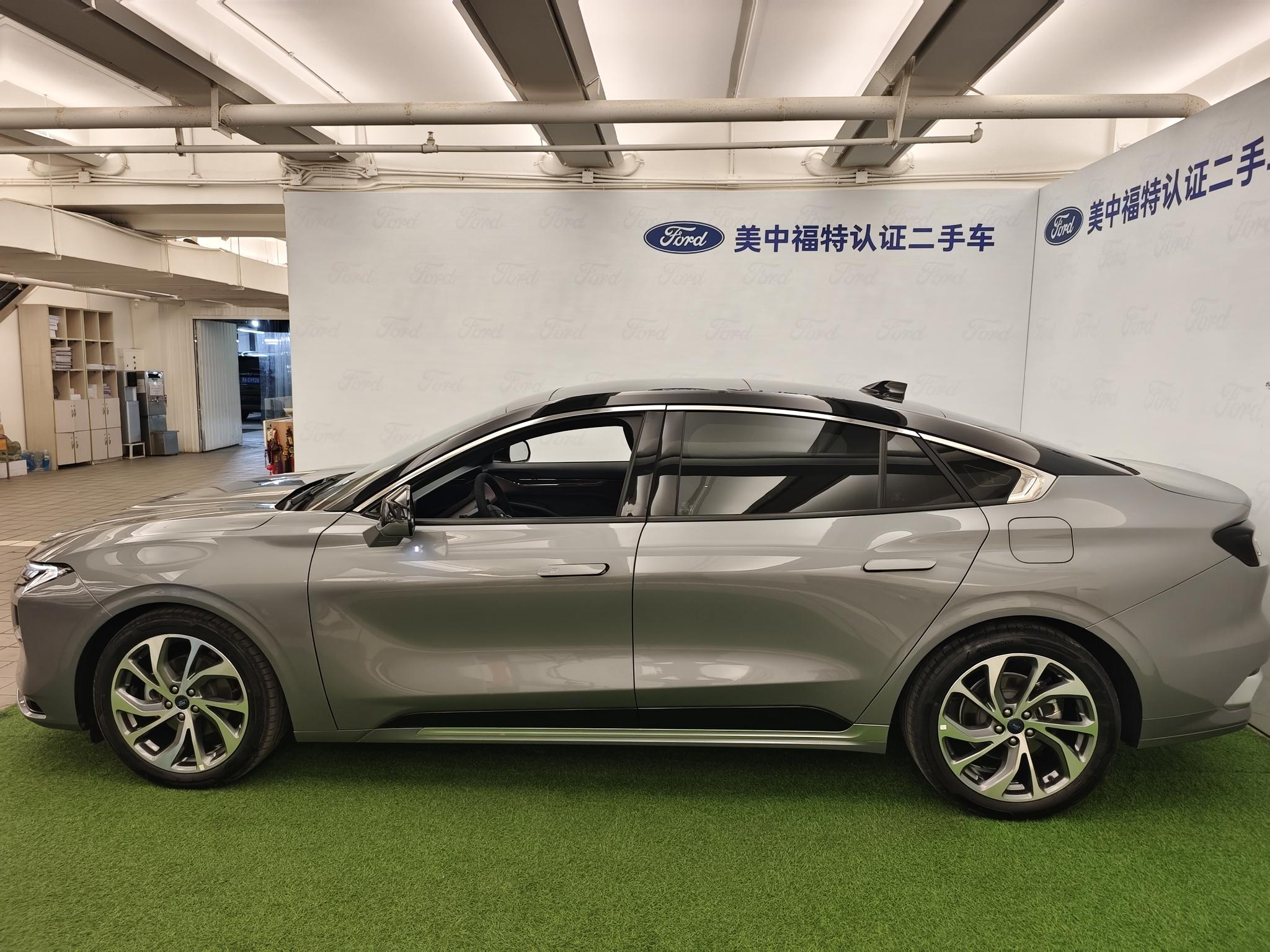 Ford Mondeo 2022, фото 3