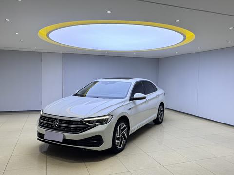 Volkswagen Jetta 2023, 1.4 л турбо, робот (DCT), передний, пробег 48 000 км — авто из Китая с пробегом