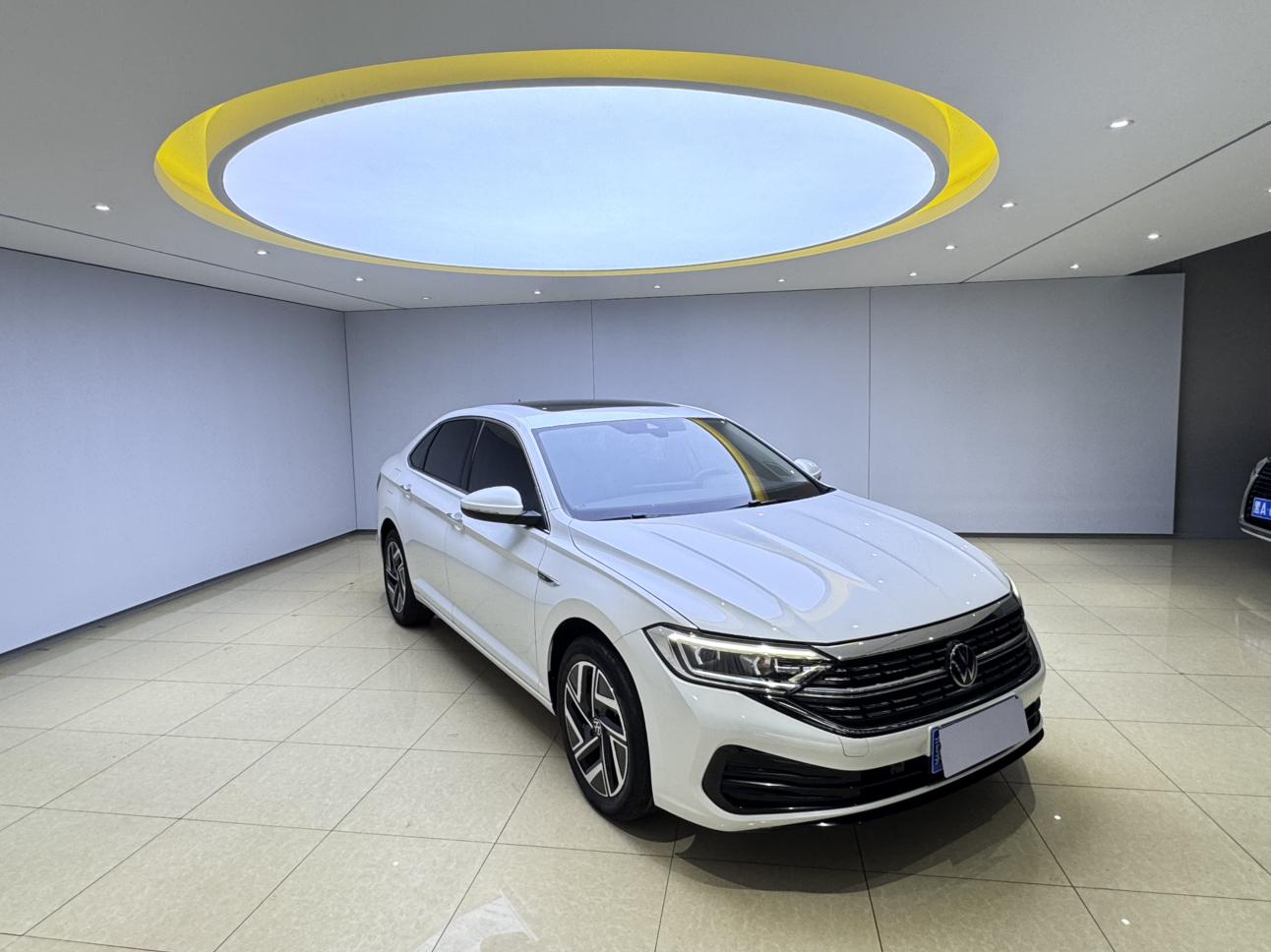 Volkswagen Jetta 2023, фото 3