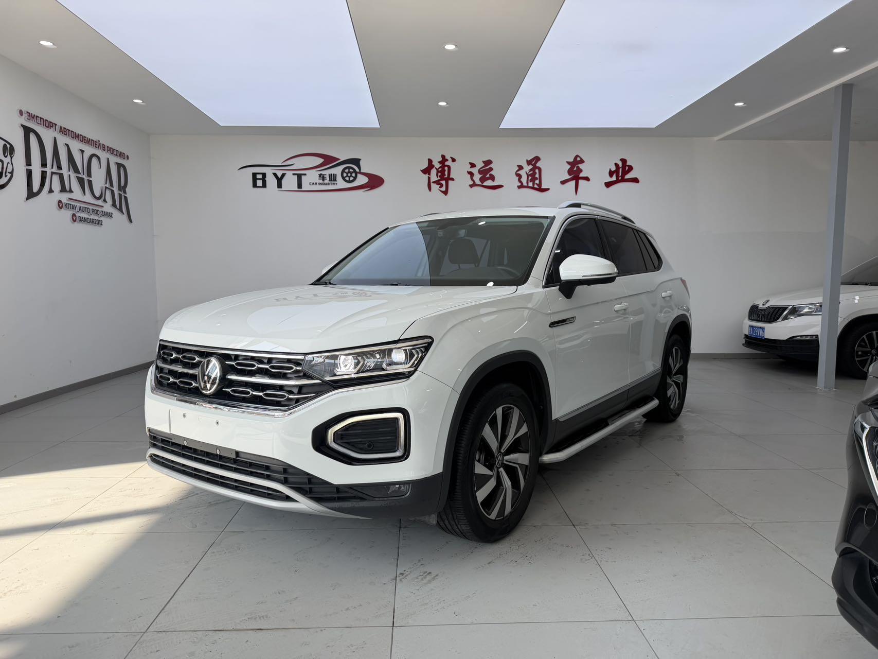 Volkswagen Tayron 2022, 1.4 л турбо, робот (DCT), передний, пробег 45 900 км — авто из Китая с пробегом