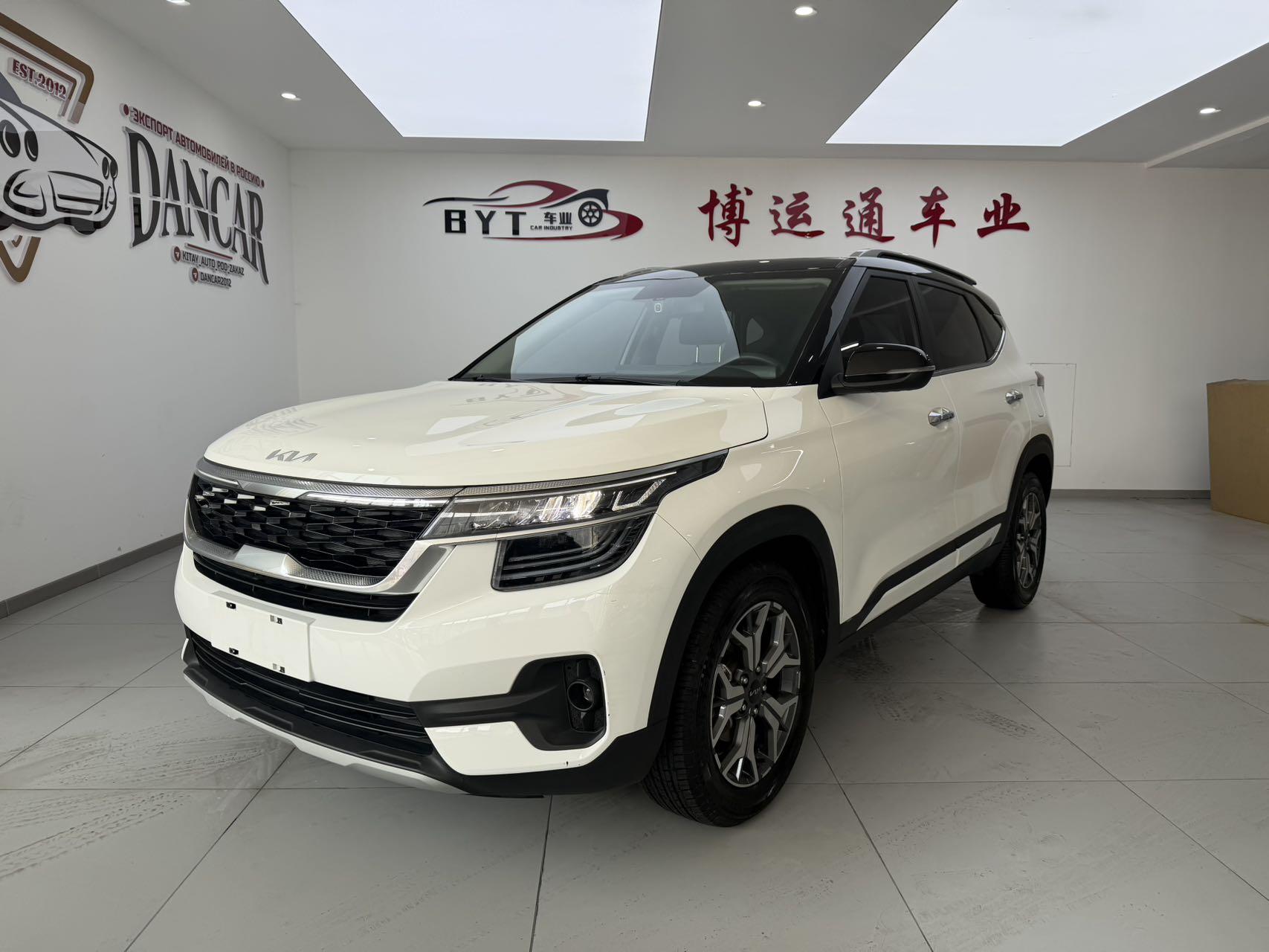 Kia Seltos 2021, 1.5 л, вариатор (CVT), передний, пробег 41 000 км — авто из Китая с пробегом