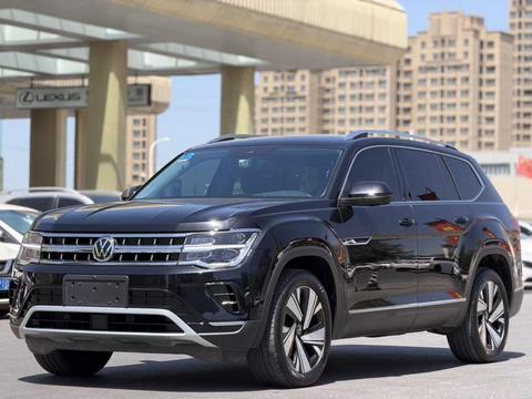 Volkswagen Teramont 2023, 2 л турбо, робот (DCT), полный, пробег 66 000 км — авто из Китая с пробегом