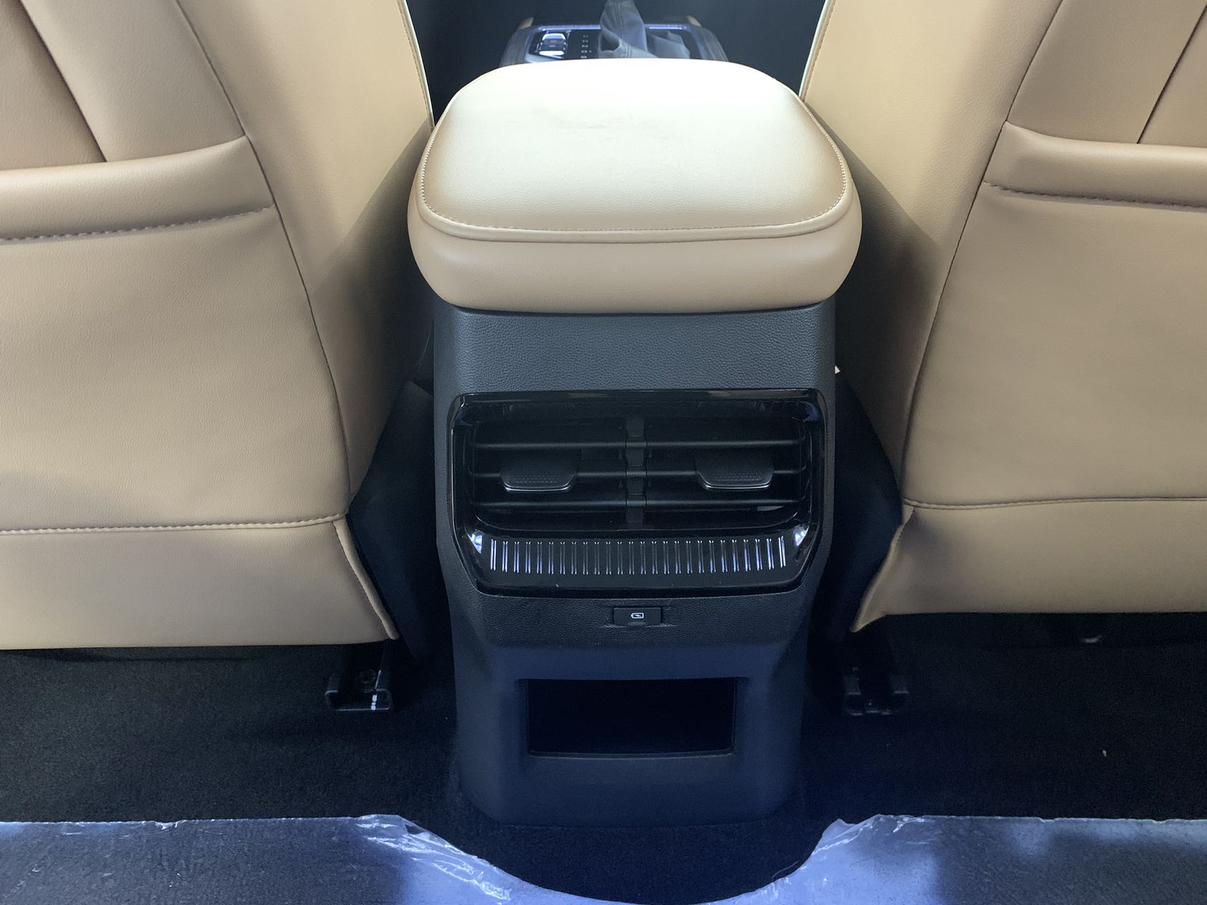 Wuling Jiachen 2022, фото 15