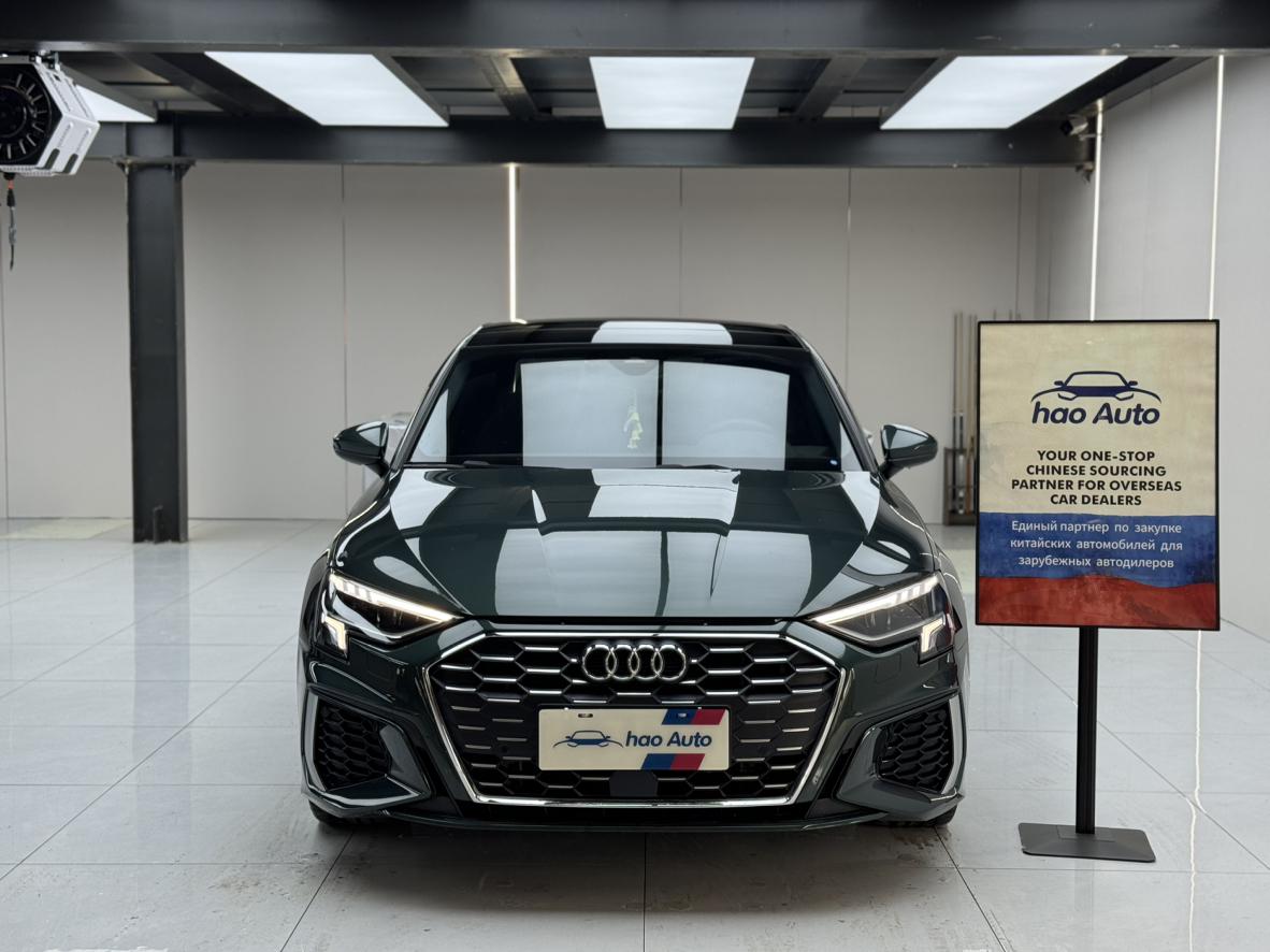Audi A3 2023, фото 2