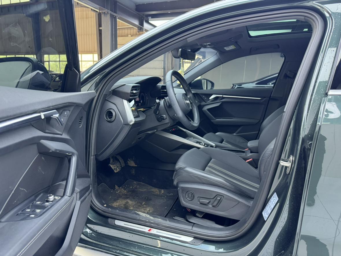 Audi A3 2023, фото 7