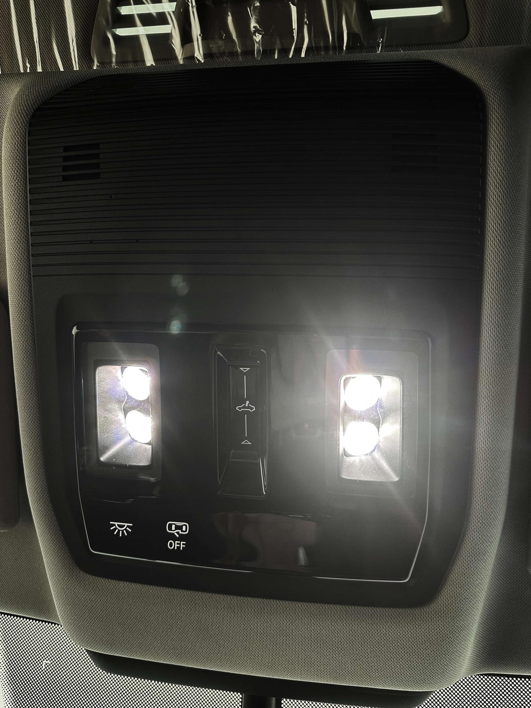 Skoda Octavia 2023, фото 17