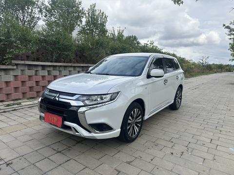 Mitsubishi Outlander 2021, 2 л, Бесступенчатая трансмиссия CVT (имитация 6-ступенчатой), Передний привод, пробег 25 000 км — авто из Китая с пробегом