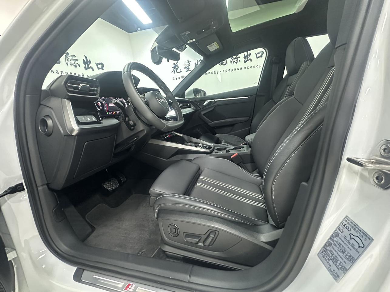 Audi A3 2022, фото 8