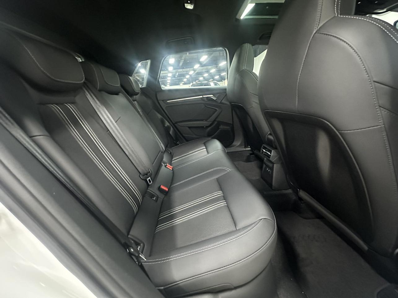 Audi A3 2022, фото 10