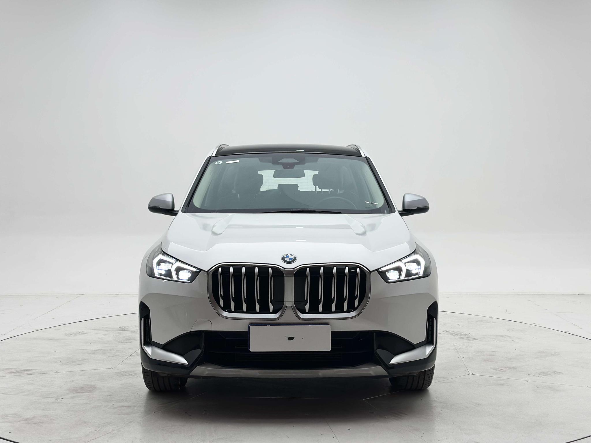 BMW X1 2023, фото 2
