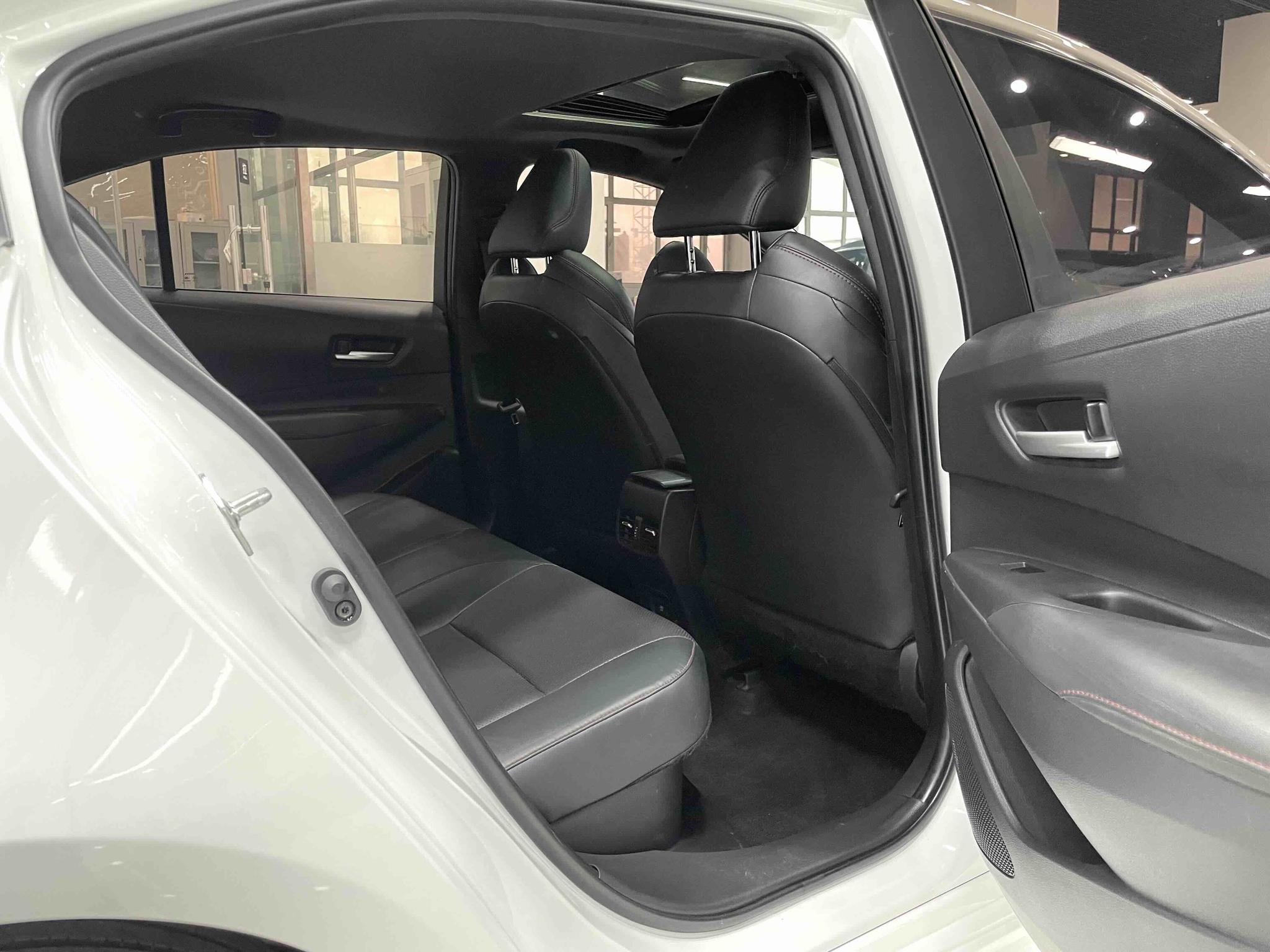 Toyota Corolla 2022, фото 13
