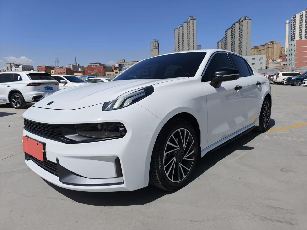 Lynk & Co 03 2022, 2 л турбо, робот (DCT), передний, пробег 75 000 км — авто из Китая с пробегом
