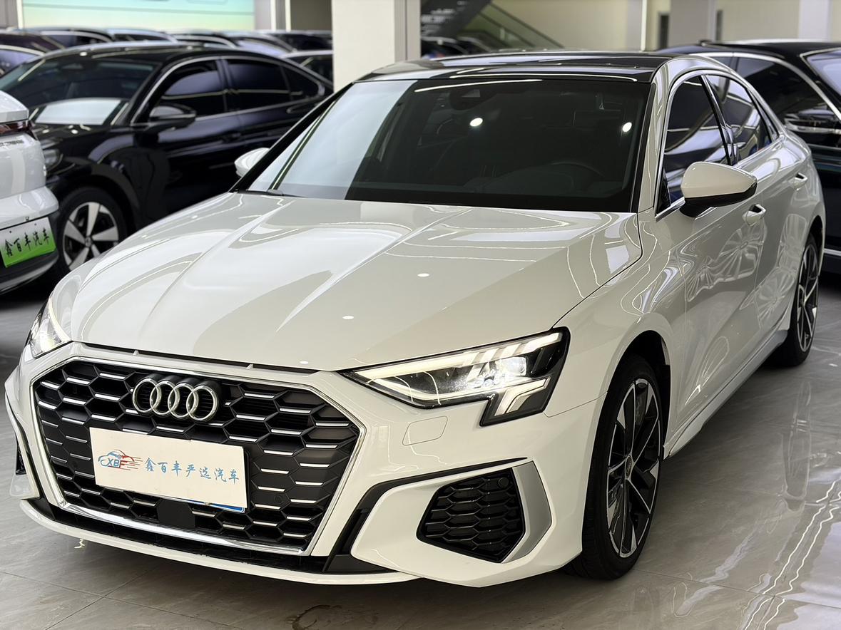 Audi A3 2023, 1.4 л турбо, робот (DCT), передний, пробег 32 000 км — авто из Китая с пробегом