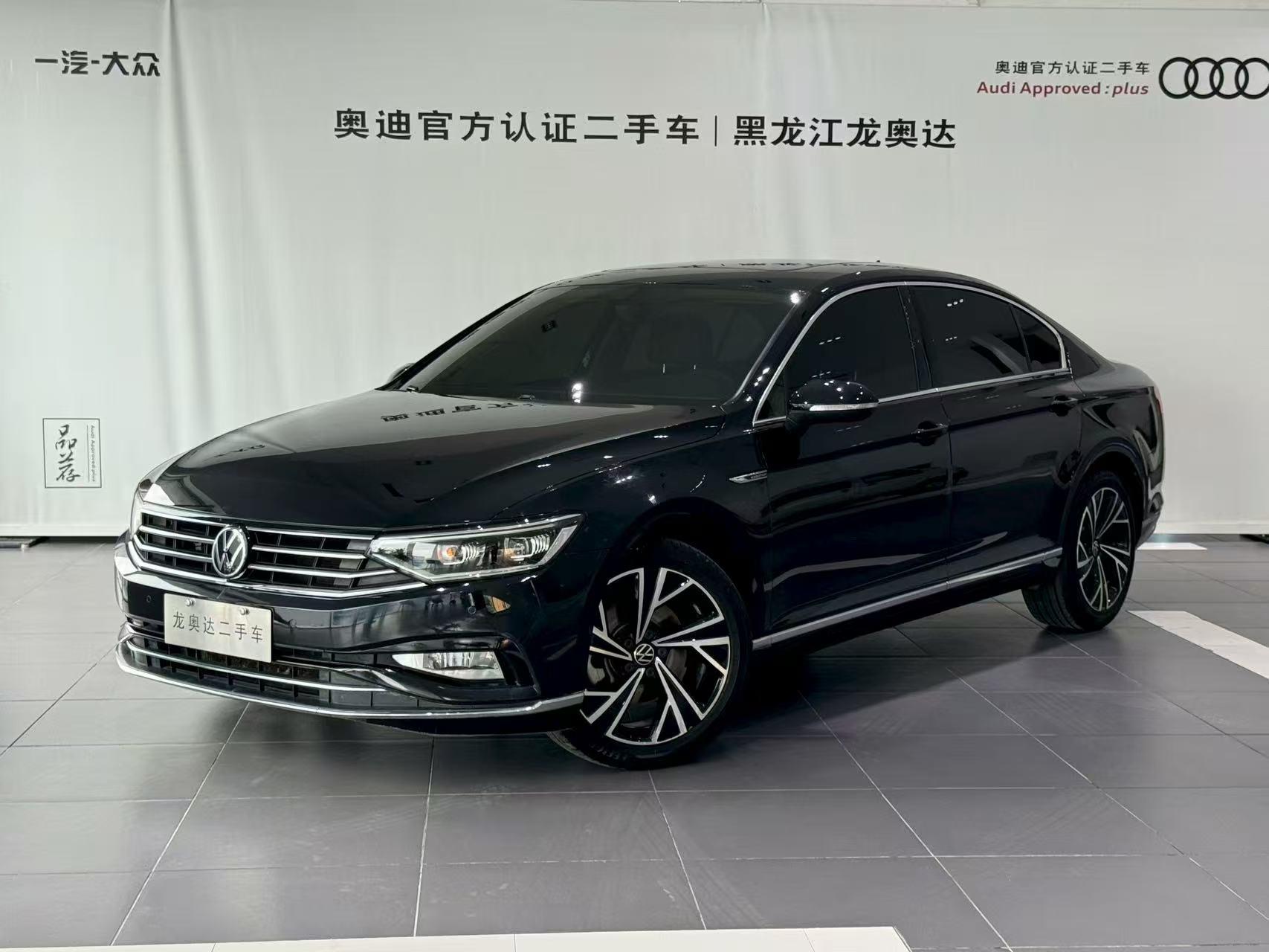 Volkswagen Passat 2023, 2 л турбо, 7-ступенчатая двойное сцепление, Передний привод, пробег 67 000 км — авто из Китая с пробегом
