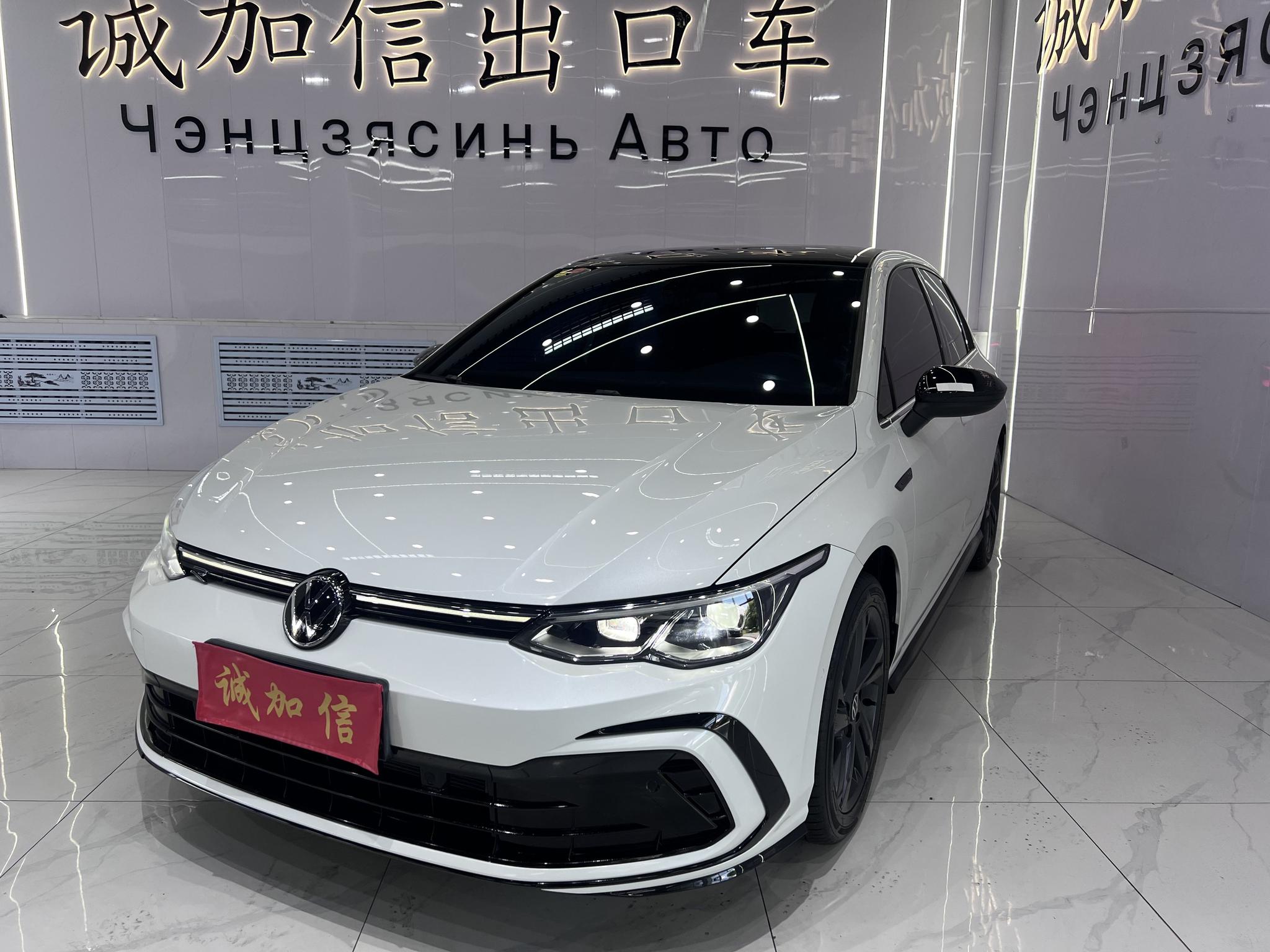 Volkswagen Golf 2023, 1.4 л турбо, робот (DCT), передний, пробег 25 300 км — авто из Китая с пробегом