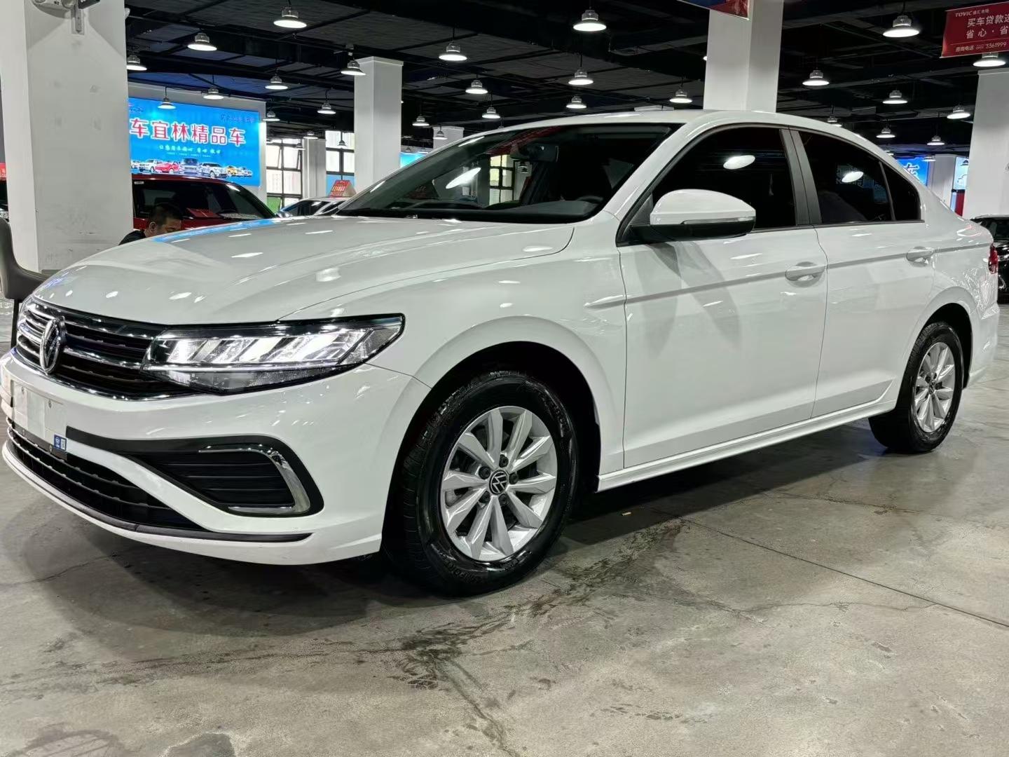 Volkswagen Bora 2023, 1.2 л турбо, 7-ступенчатая двойное сцепление, Передний привод, пробег 60 000 км — авто из Китая с пробегом