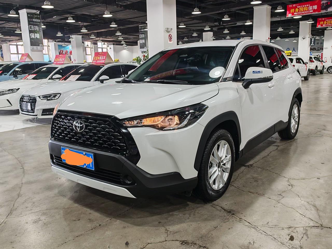 Toyota Corolla Cross 2024, 2 л, вариатор (10-ст.), Передний привод, пробег 31 000 км — авто из Китая с пробегом