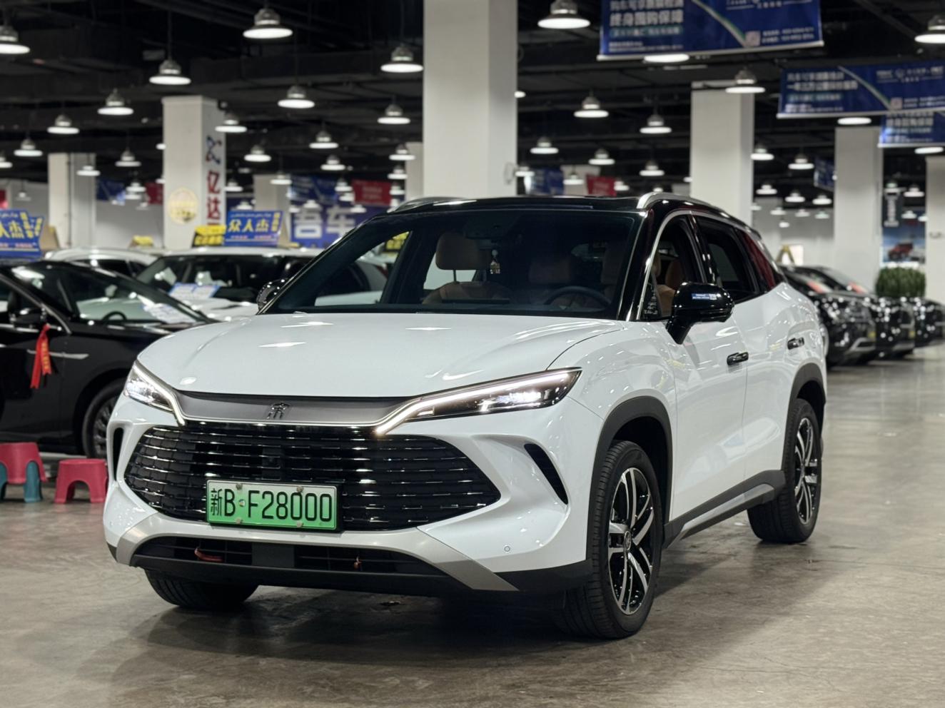 BYD Song L DM 2024, 1.5 л, вариатор (CVT), передний, пробег 17 000 км — авто из Китая с пробегом